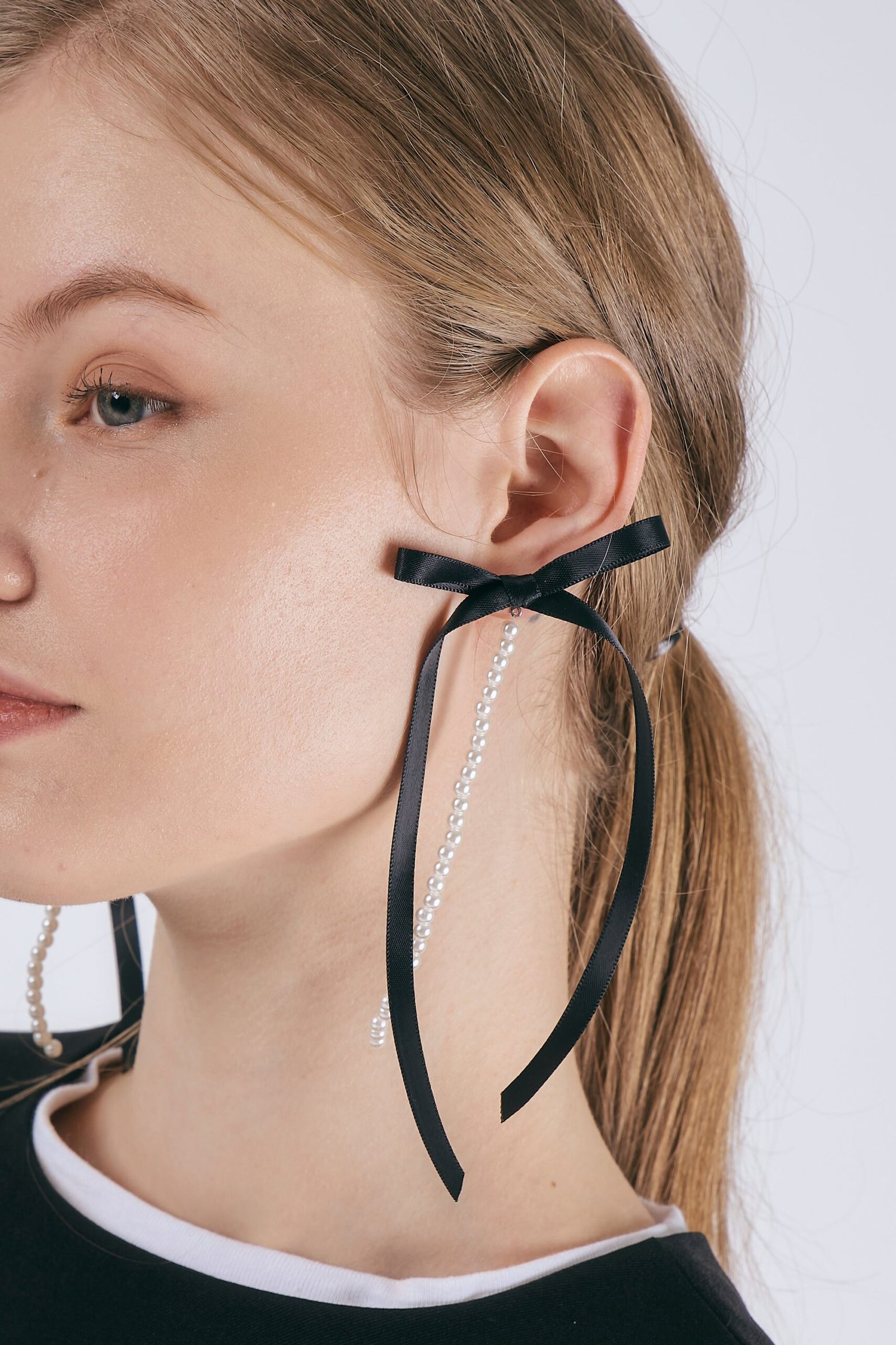 FauxPearlRibbonEarrings_01.jpg